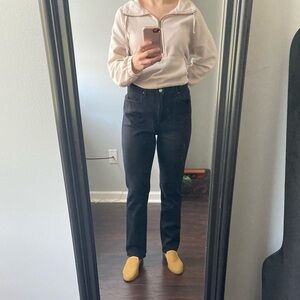 Levi’s Women's Denim Jeans 724 High Rise Straight, W32 L30, Black Stretch Casual